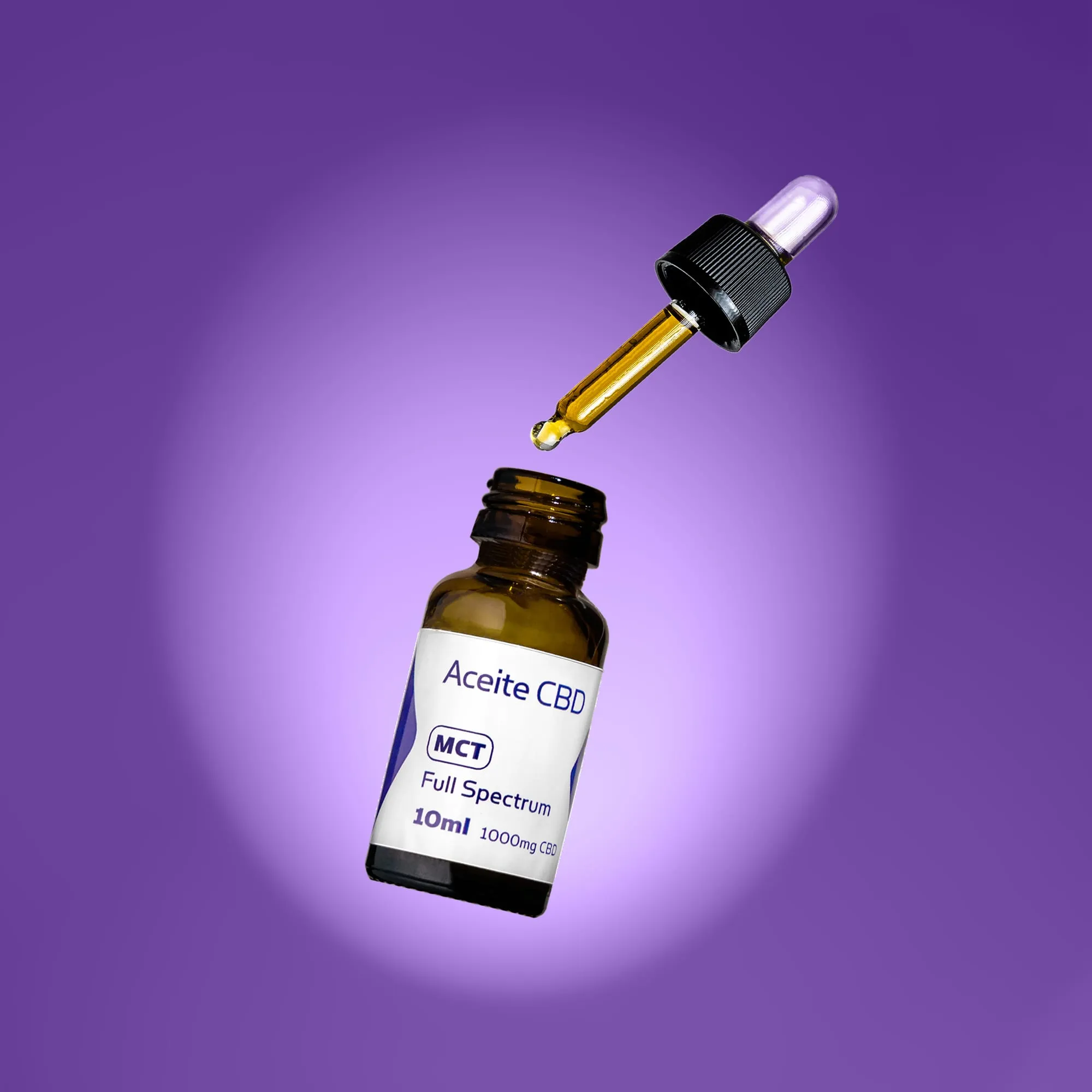 Frasco de aceite de CBD con el cuentagotas levitando encima, sobre fondo morado iluminado con un foco